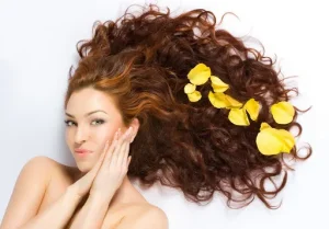 Cách chăm sóc tóc sau khi uốn? Bí quyết giữ nếp và phục hồi tóc hư tổn hiệu quả