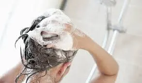 Cách chăm sóc tóc xoăn? Bí quyết để có mái tóc bồng bềnh và không bị xù