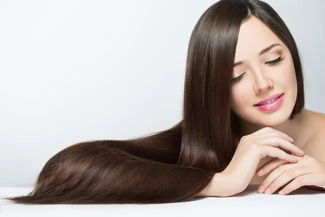 Vì sao tóc không được suôn mượt tự nhiên