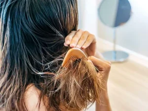 Chăm sóc tóc cho người hay đi nắng? Bí quyết bảo vệ và phục hồi mái tóc khỏi tác hại của tia UV