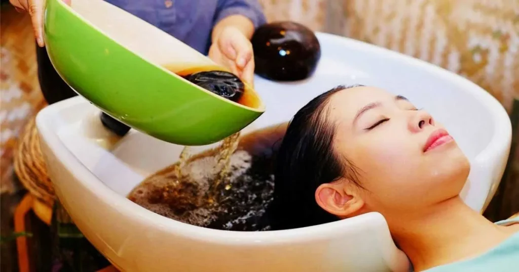Tại sao dầu gội tự nhiên lại được ưa chuộng? Lợi ích vượt trội
